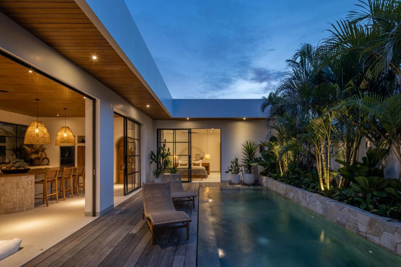 The Young Villas - Canggu エクステリア 写真
